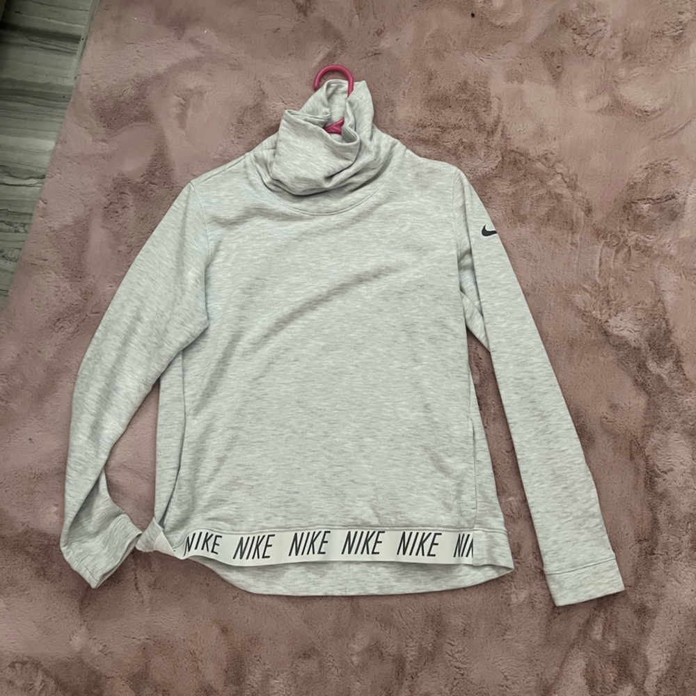 nike turtleneck sweatshirt